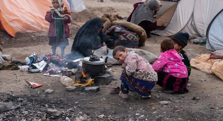 « Nous sommes dans une course contre la montre pour aider le peuple afghan » - Guterres